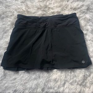 Lululemon skirt - Black - Size 4